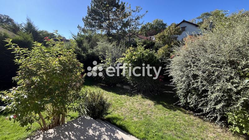 Maison - 143 m² - 5 pièces