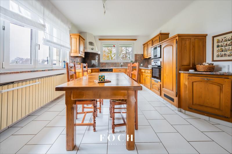 Maison - 187 m² - 6 pièces