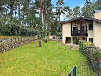 Maison - 190 m² - 6 pièces