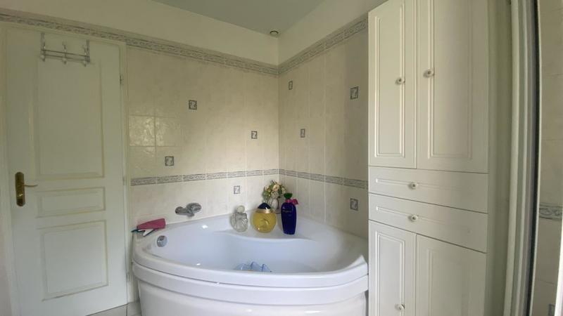 Maison - 170 m² - 5 pièces