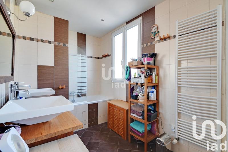 Maison - 200 m² - 8 pièces