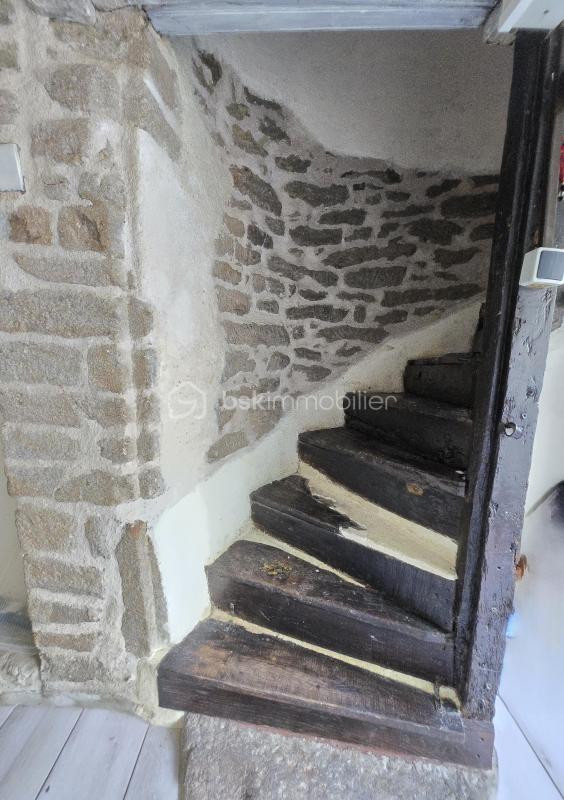 Maison en pierre - 83 m² - 4 pièces