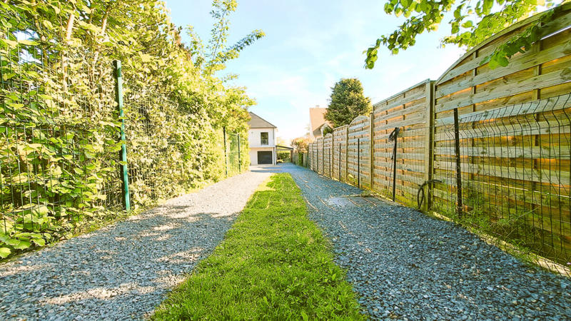 Maison - 210 m² - 8 pièces