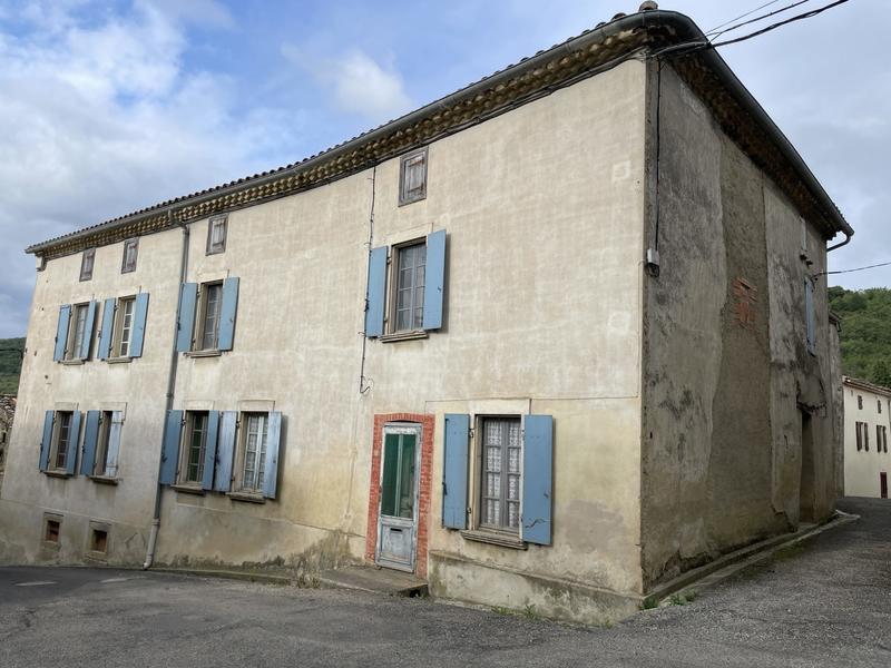 Maison traditionnelle - 250 m² - 12 pièces