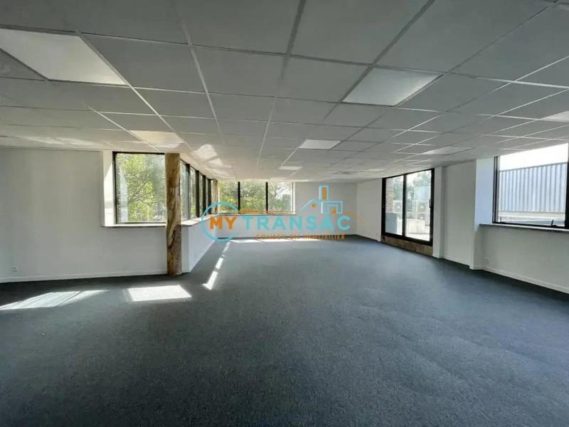 Local d'activités - 5 707 m²