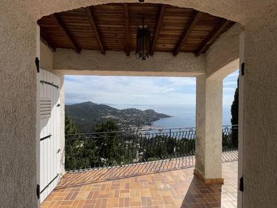 Villa - 164 m² - 7 pièces