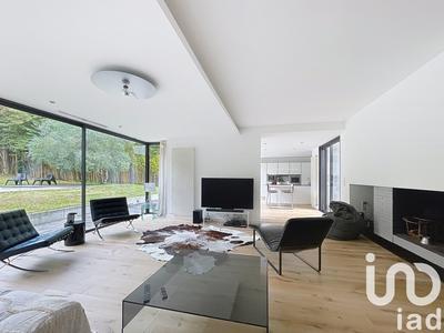 Maison - 197 m² - 9 pièces