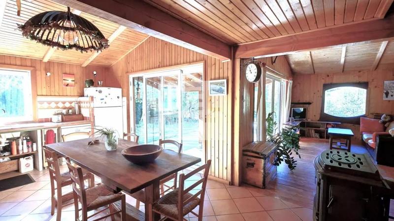 Maison - 130 m² - 9 pièces