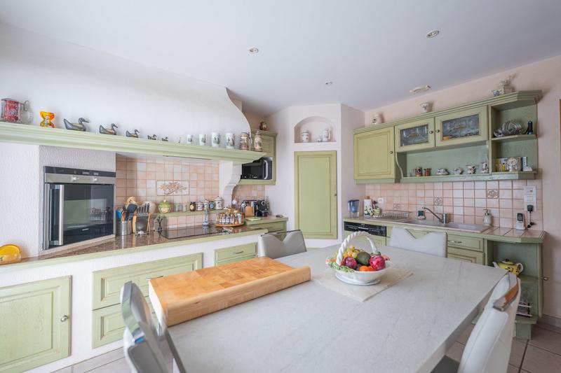 Maison - 167 m² - 6 pièces