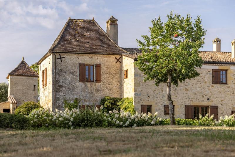 Maison - 320 m² - 8 pièces