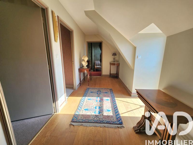 Appartement - 143 m² - 5 pièces