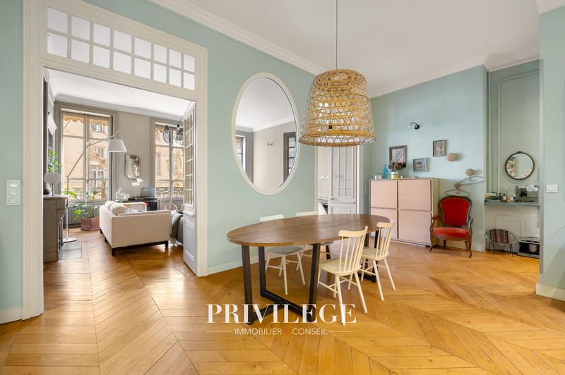 Appartement - 150 m² - 6 pièces