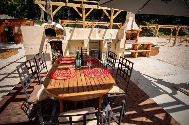 Mas - 376 m² - 15 pièces