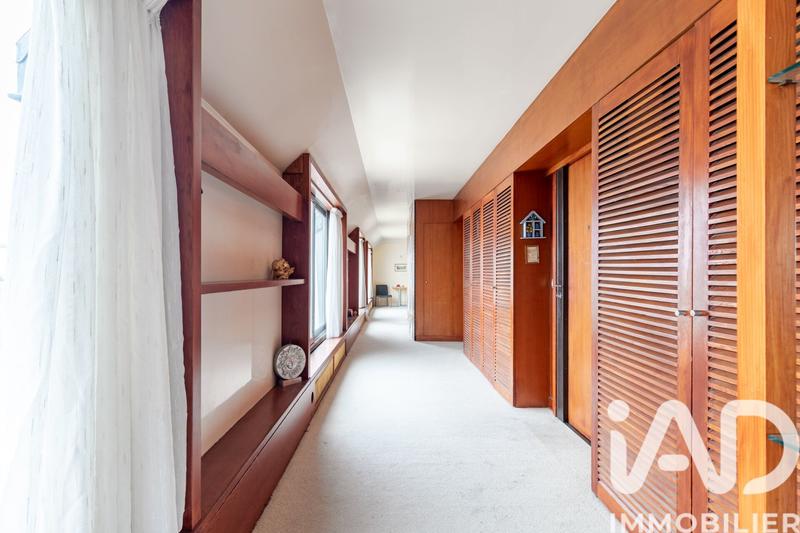 Appartement - 230 m² - 8 pièces