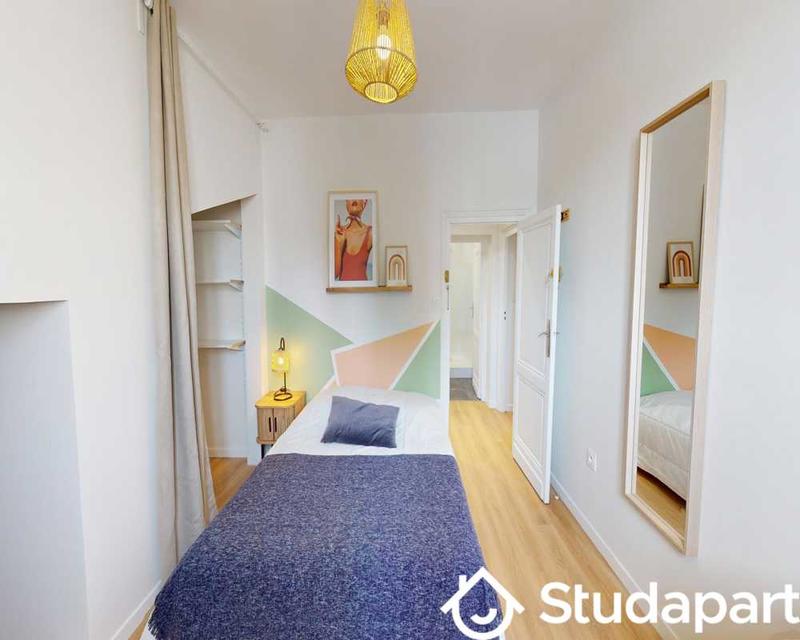 Chambre - 60 m² - 1 pièce