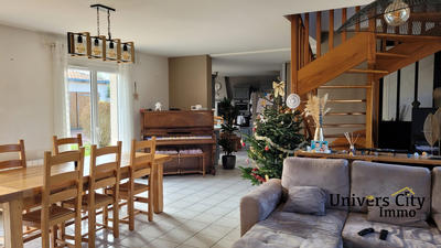 Maison traditionnelle - 160 m² - 6 pièces