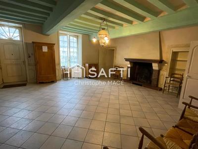 Maison - 240 m² - 7 pièces