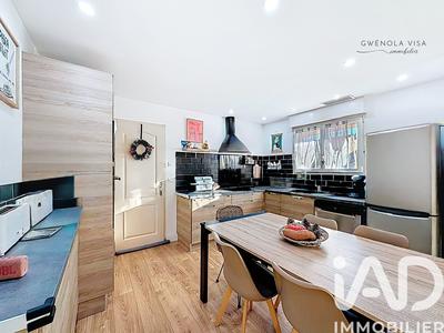 Maison - 90 m² - 4 pièces