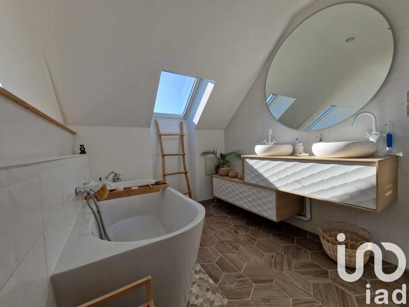 Maison - 200 m² - 7 pièces