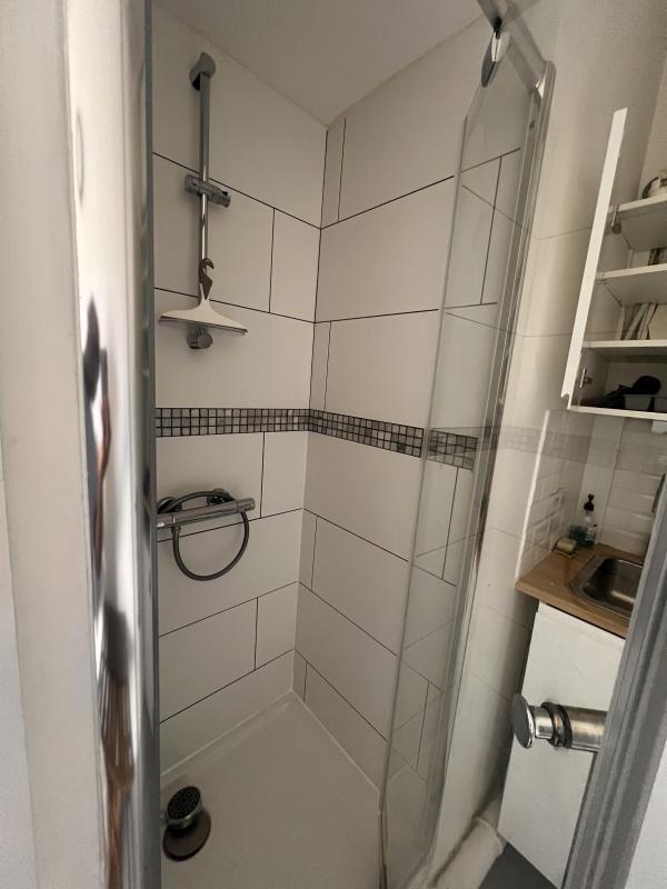 Studio - 9 m² - 1 pièce