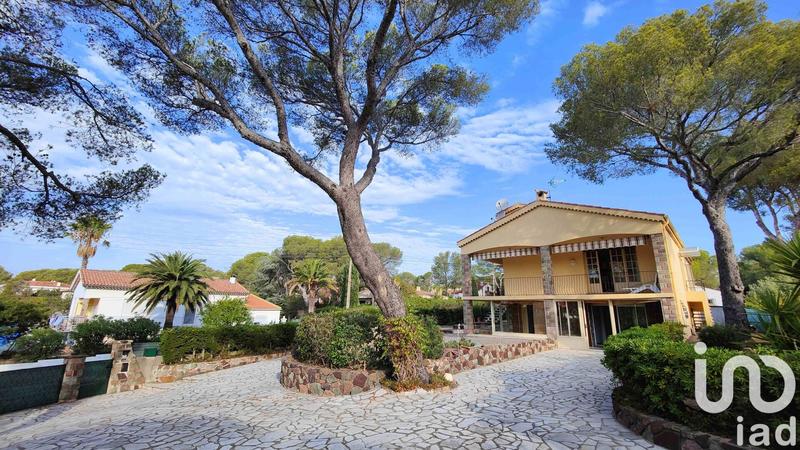 Maison - 200 m² - 7 pièces