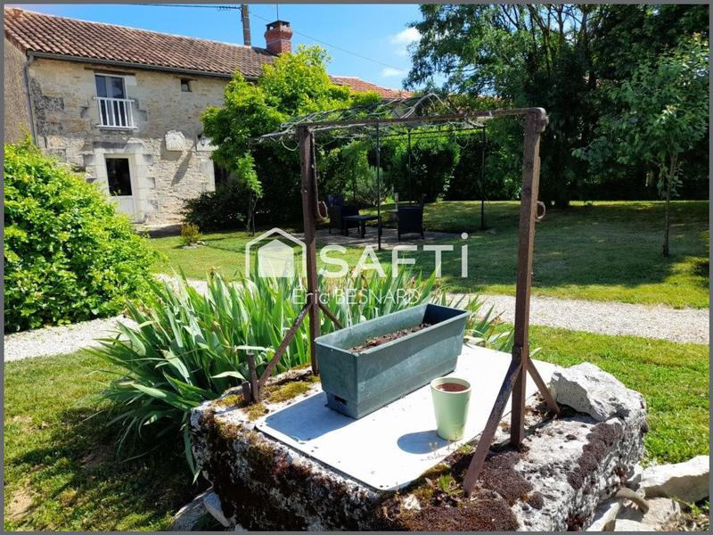 Maison - 305 m² - 12 pièces