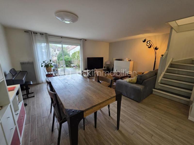 Maison - 87 m² - 4 pièces