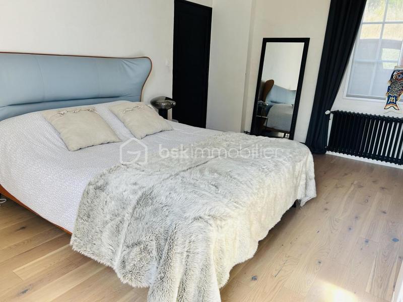 Propriété - 170 m² - 7 pièces