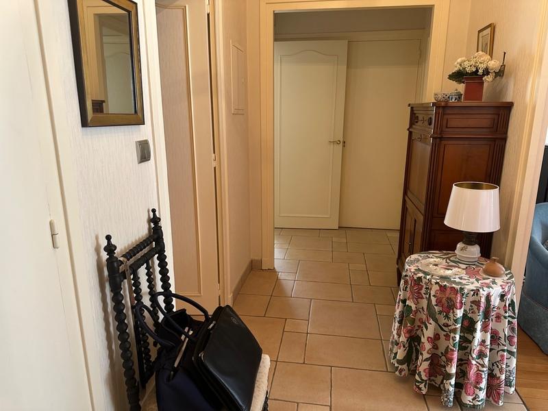 Appartement ancien - 99 m² - 3 pièces