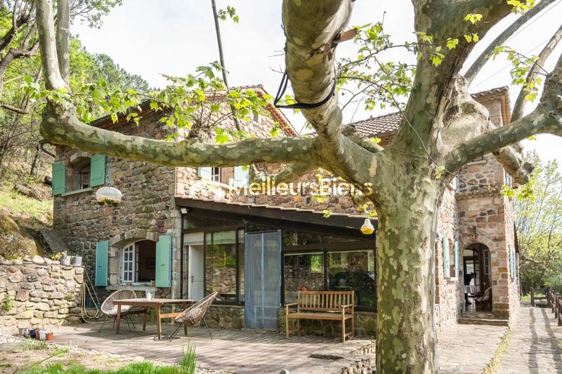 Maison - 204 m² - 8 pièces