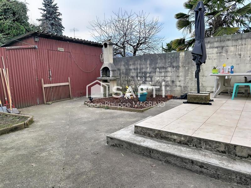 Maison - 90 m² - 5 pièces