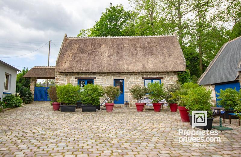 Demeure - 335 m² - 15 pièces