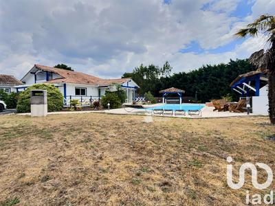 Maison - 256 m² - 11 pièces