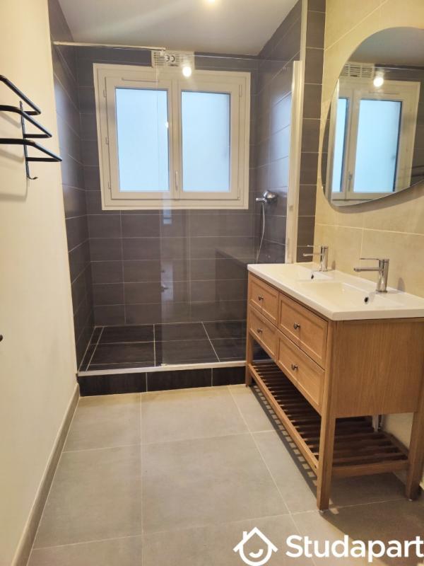 Chambre - 9 m² - 1 pièce