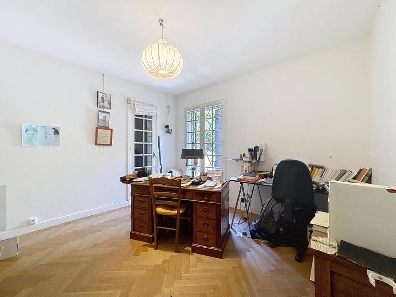 Villa - 308 m² - 10 pièces