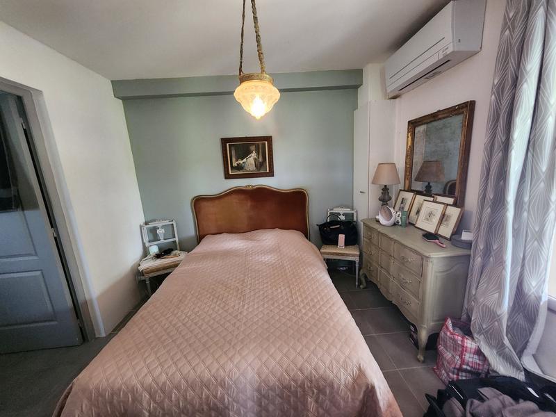 Maison traditionnelle - 263 m² - 13 pièces