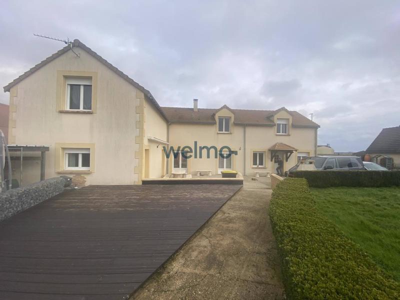 Maison - 230 m² - 9 pièces