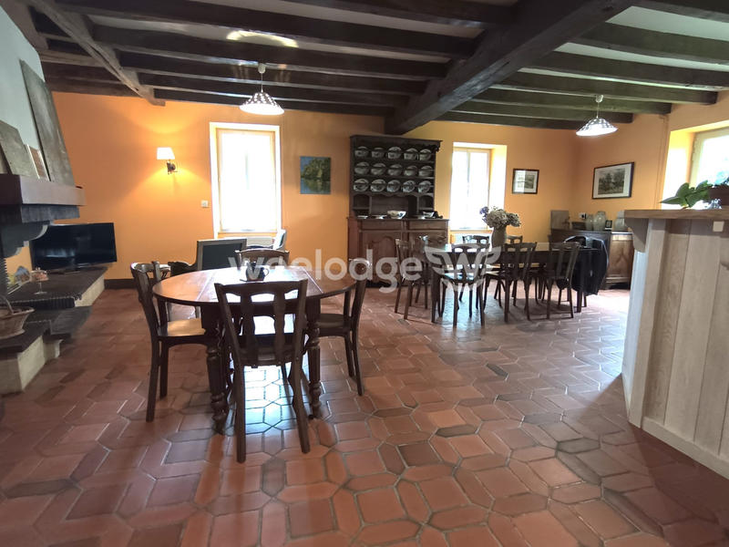 Maison - 392 m² - 15 pièces