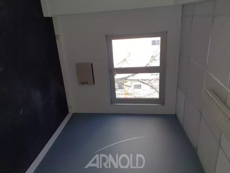 Bureau - 70 m² - 4 pièces