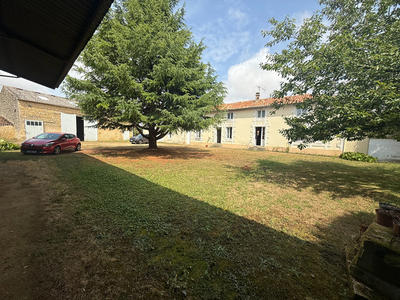 Maison - 160 m² - 7 pièces