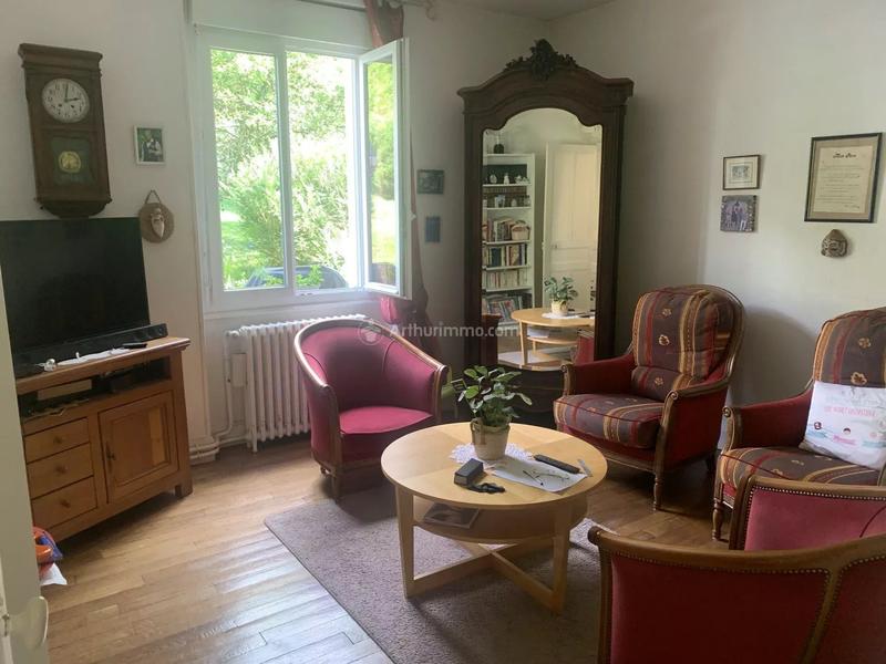 Maison - 185 m² - 10 pièces