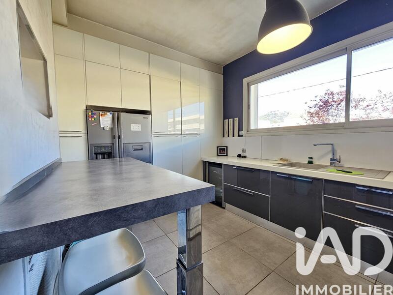 Maison - 198 m² - 5 pièces