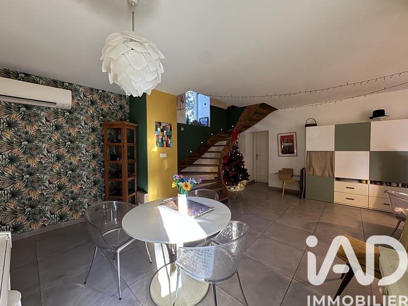 Maison - 273 m² - 11 pièces