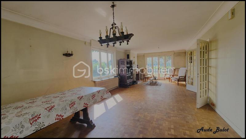 Maison - 165 m² - 8 pièces