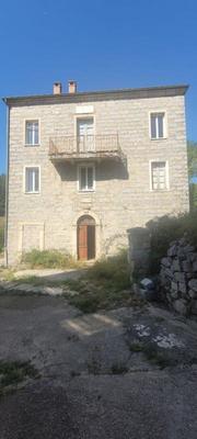 Maison - 363 m² - 1 pièce