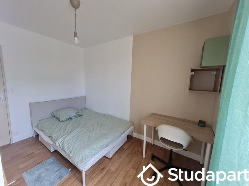 Chambre - 10 m² - 1 pièce