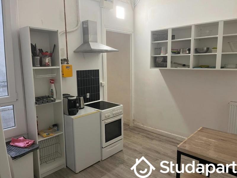 Chambre - 12 m² - 1 pièce