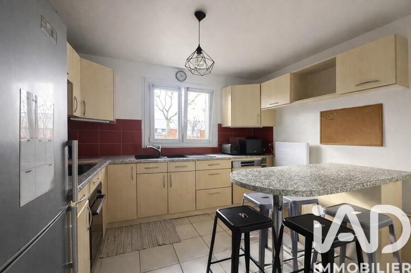 Maison - 98 m² - 5 pièces