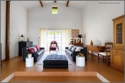 Maison - 240 m² - 7 pièces