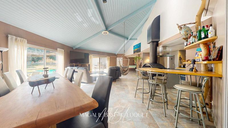 Maison - 165 m² - 5 pièces